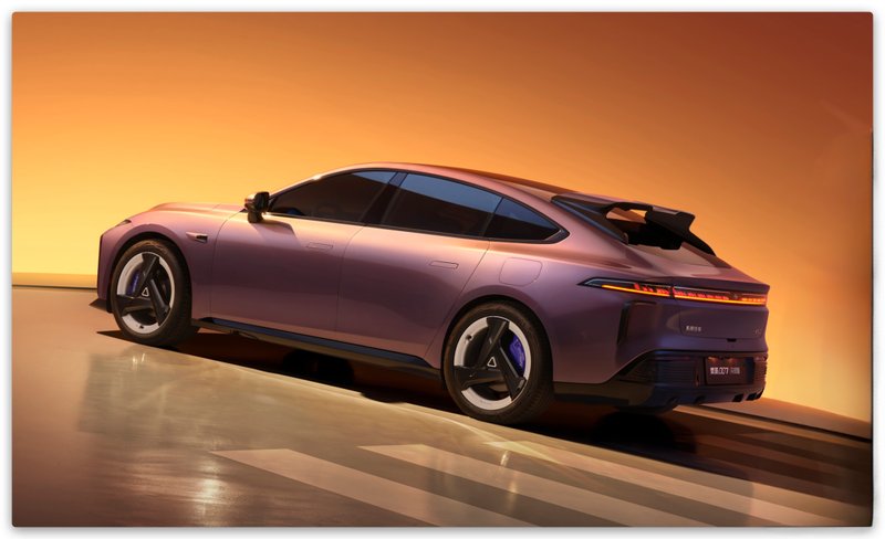  【深度剖析】奕派007闪现版：技术下放背后的市场突围逻辑 汽车科技