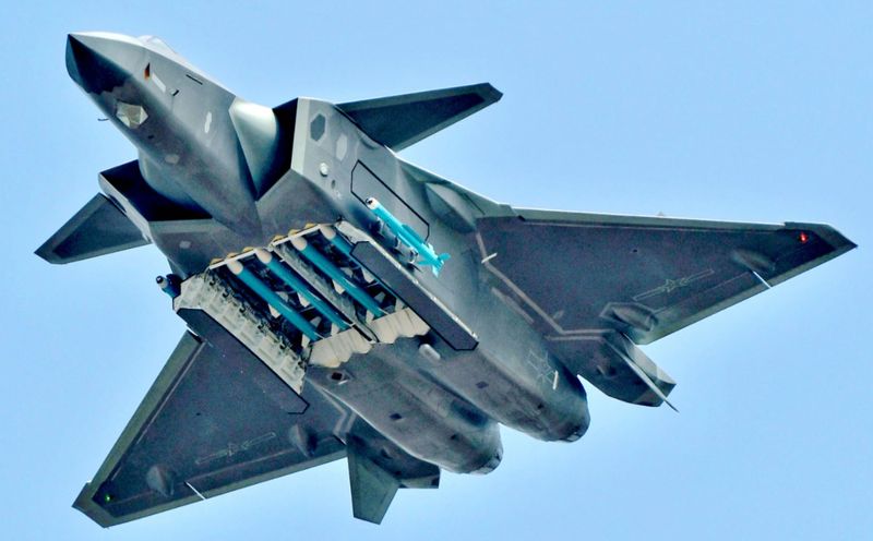  当战火照亮夜空：一位军事爱好者眼中的中国力量 新闻