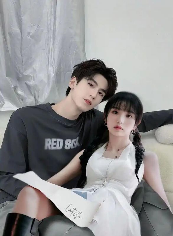  戏里甜到齁、戏外冷如冰：这对顶流CP被资本裹挟的爱情太让人心疼 情感心理