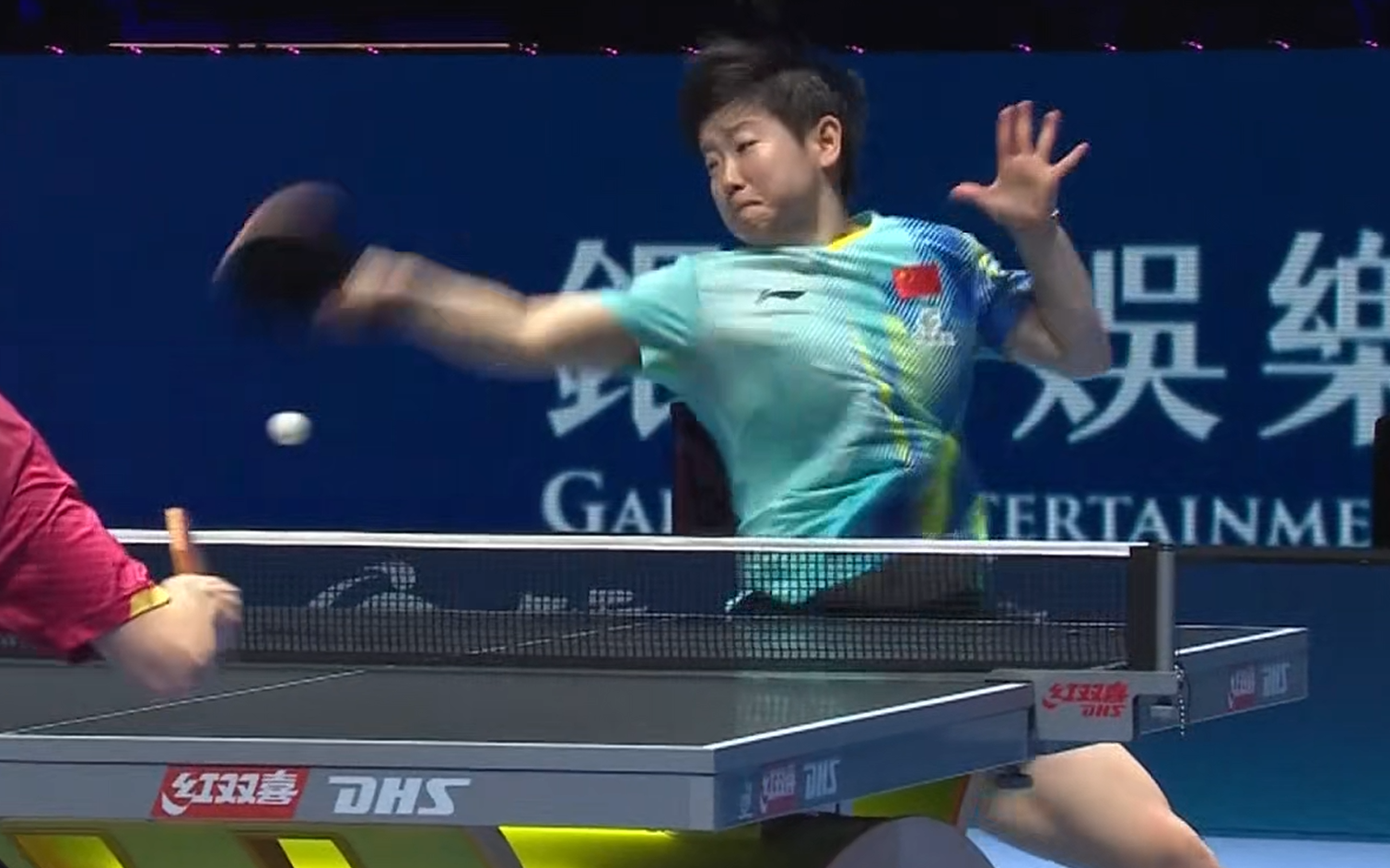  【技术复盘】孙颖莎险胜高达：如何用"三稳"原则化解心态波动 体育新闻