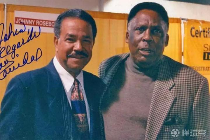  为什么棒球场上几十人冲上去，却没人真动手？看完这个故事你就懂了 体育新闻