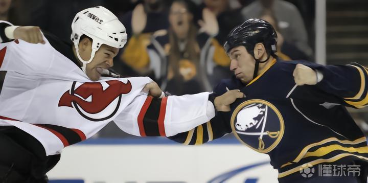  为什么棒球场上几十人冲上去，却没人真动手？看完这个故事你就懂了 体育新闻