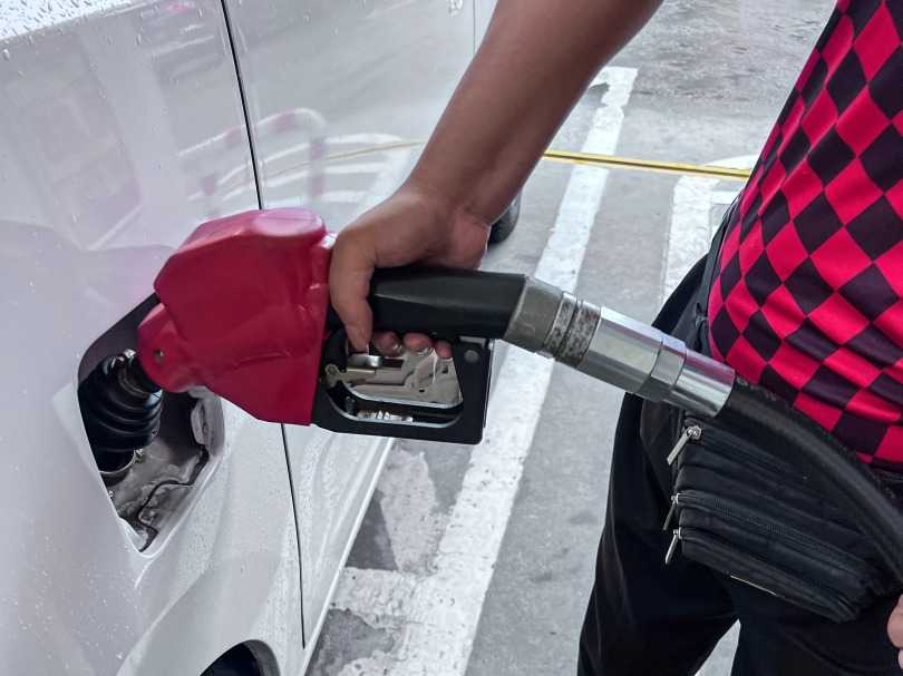  【深度复盘】北方华创研发投入拐点：战略性亏损背后的技术护城河逻辑 股票财经