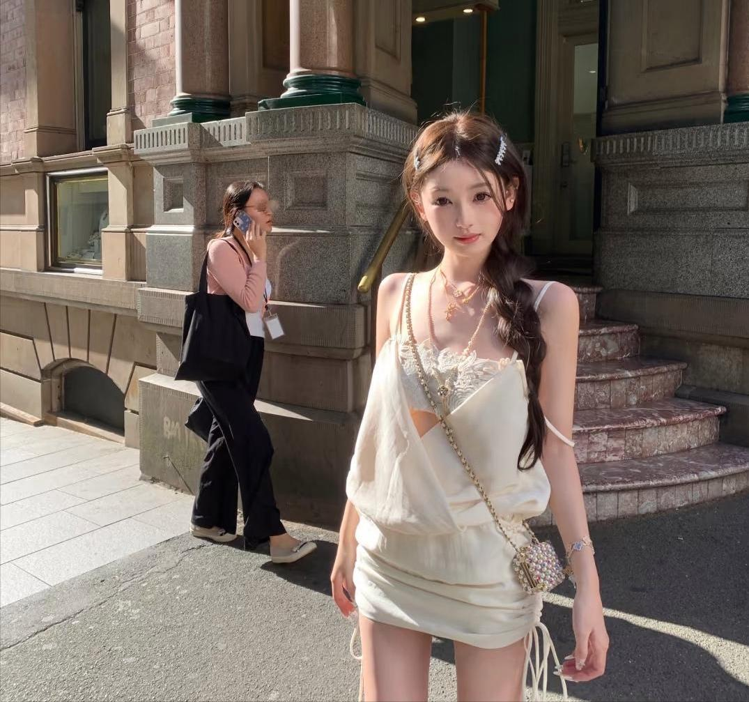  王思聪韩国偶遇事件：网红审美逻辑与社交传播机制深度解析 娱乐新闻