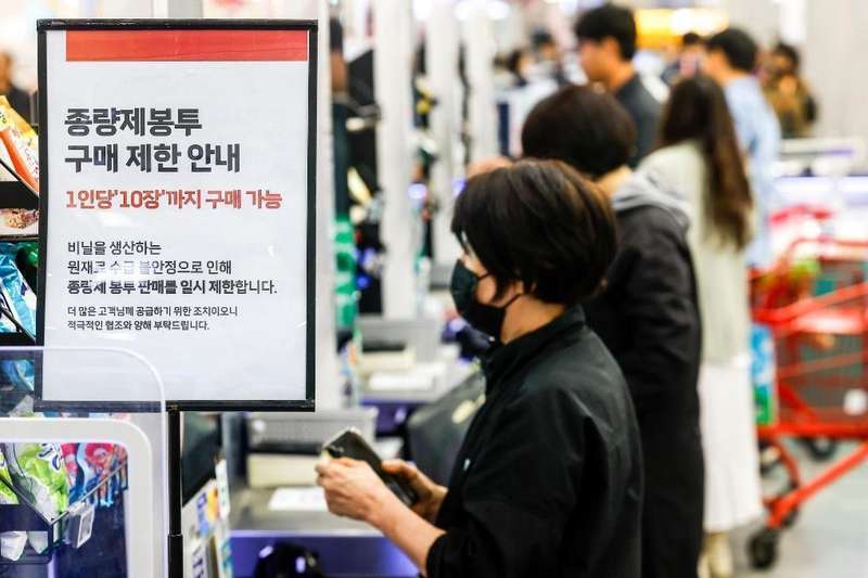 【技术解码】从霍尔木兹海峡到你的手机屏幕:石油产业链的隐性渗透 新闻 【技术解码】从霍尔木兹海峡到你的手机屏幕:石油产业链的隐性渗透 新闻 【技术解码】从霍尔木兹海峡到你的手机屏幕:石油产业链的隐性渗透 新闻 【技术解码】从霍尔木兹海峡到你的手机屏幕:石油产业链的隐性渗透 新闻